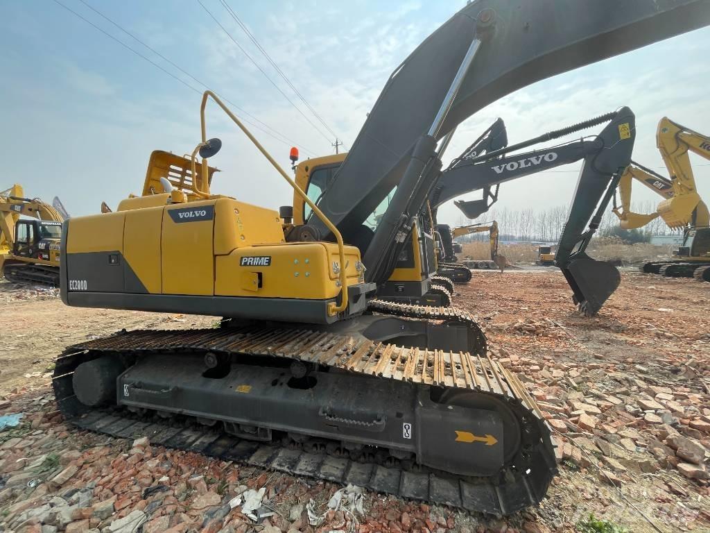 Volvo EC 200 Kāpurķēžu ekskavatori