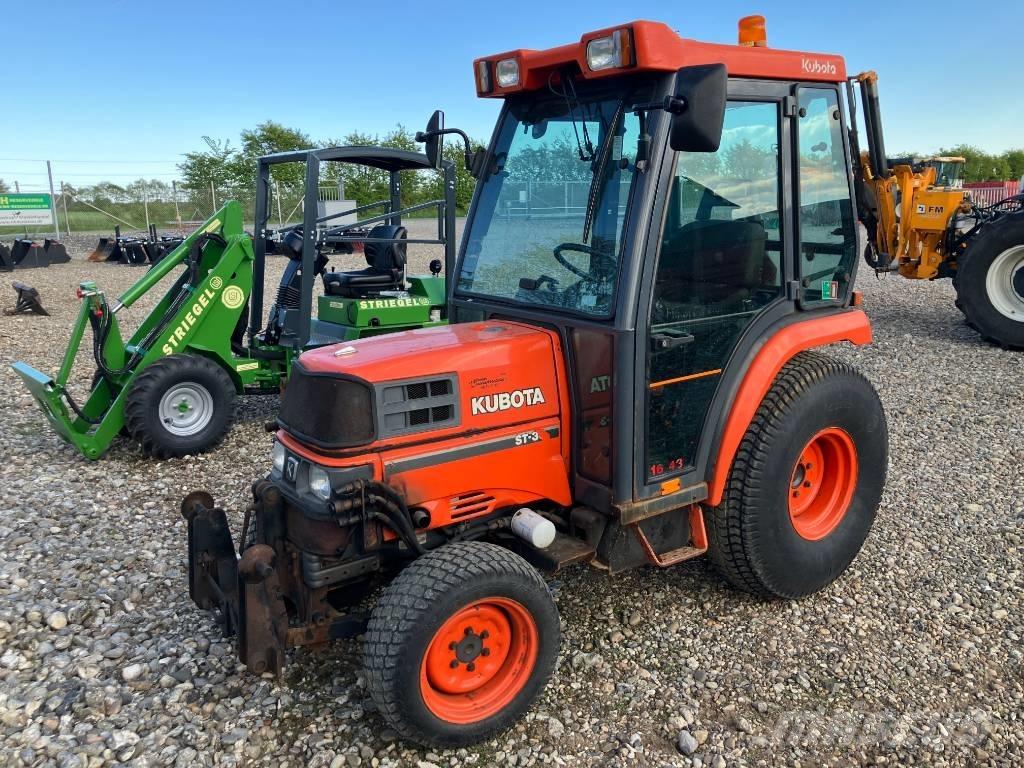 Kubota ST 30 Kompaktie traktori