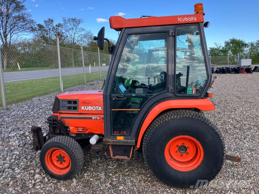 Kubota ST 30 Kompaktie traktori