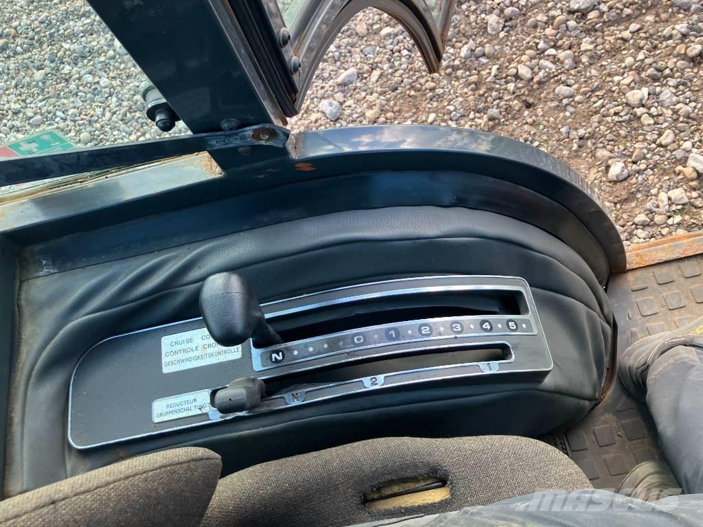 Kubota ST 30 Kompaktie traktori