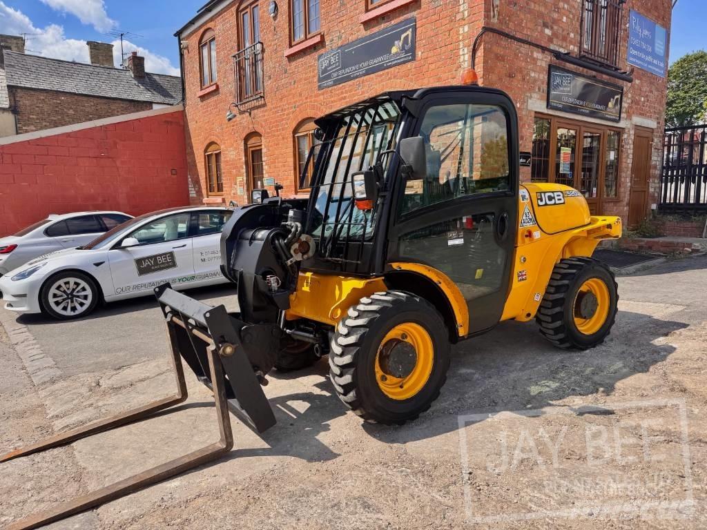 JCB 520-40 Teleskopiskie manipulatori