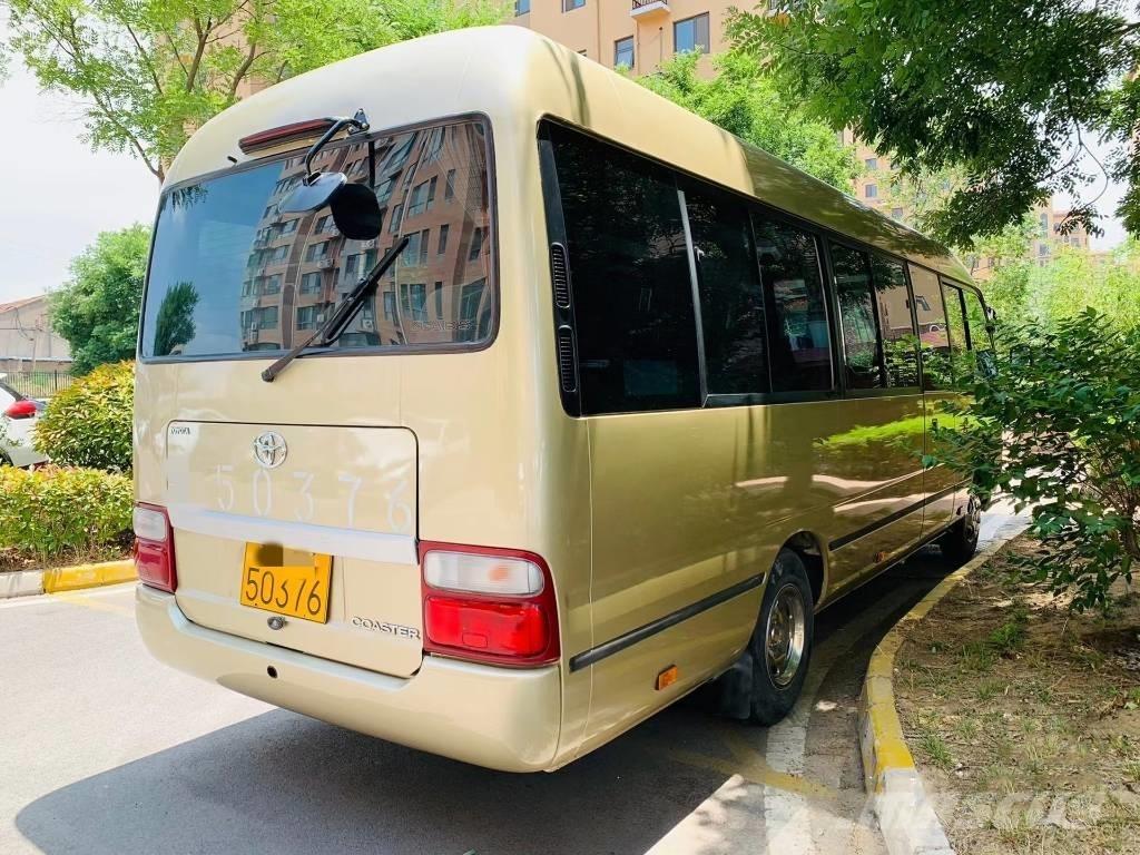 Toyota Coaster Bus Mikroautobusi