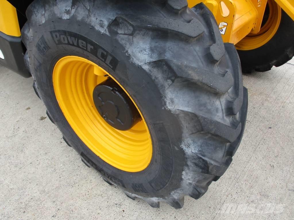 JCB 531-70 5AA (756) Teleskopiskie manipulatori