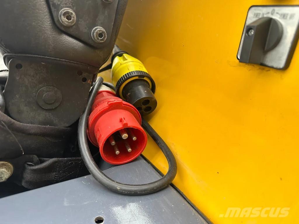 Eurotrac W11-E Iekrāvēji uz riteņiem