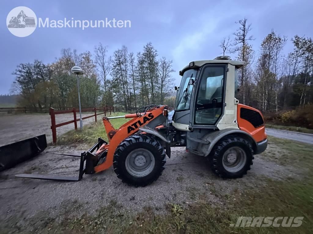 Atlas 65 Iekrāvēji uz riteņiem