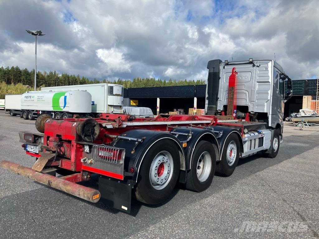 Volvo FH 500 Treileri ar āķi