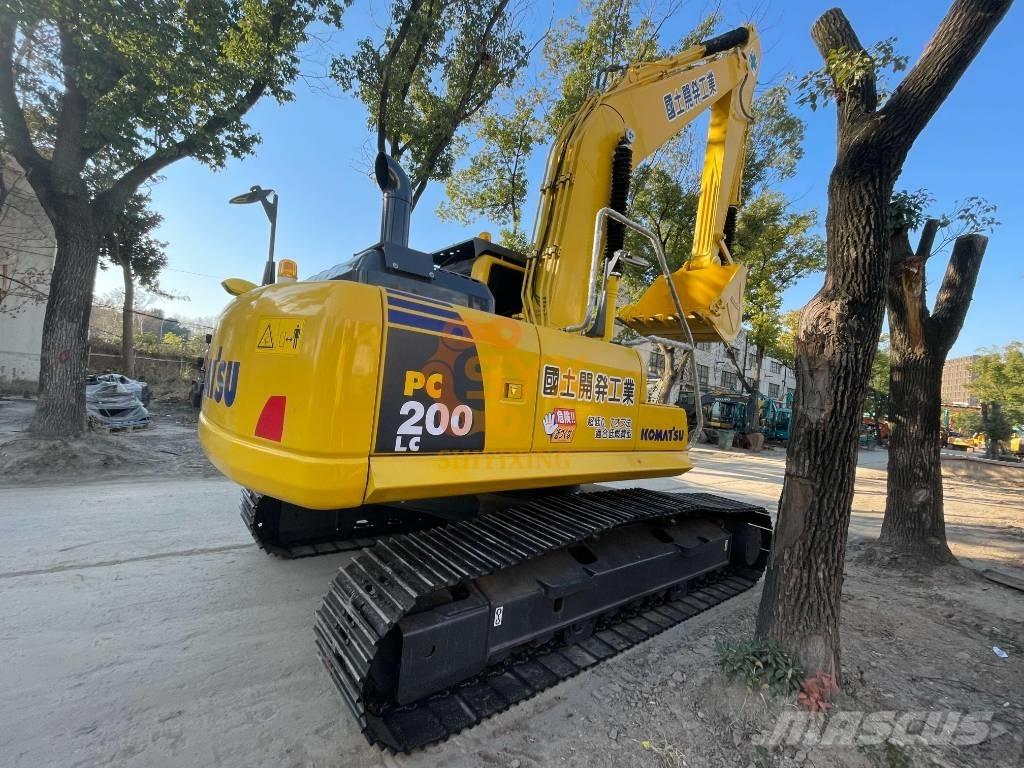 Komatsu PC 200-8 Kāpurķēžu ekskavatori