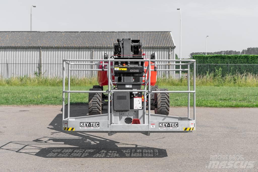 Manitou 200 ATJ e Strēles pacēlāji