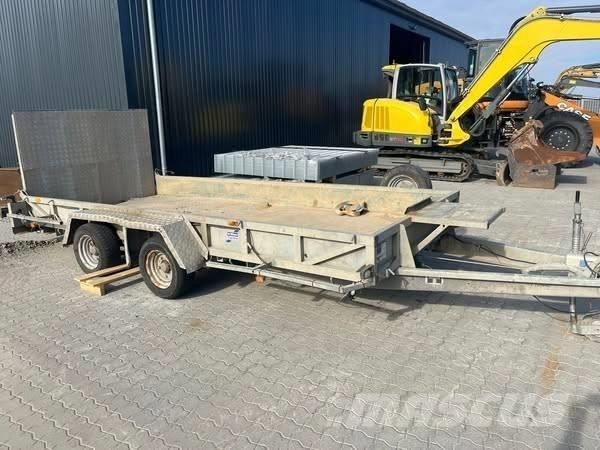 Ifor Williams GP 146 Mazgabarīta treileri
