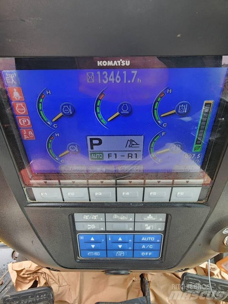 Komatsu D 65 PX-17 Kāpurķēžu buldozeri