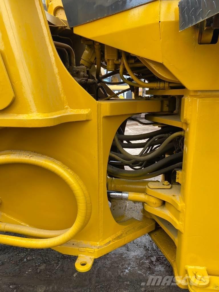 Komatsu WA 470-3 Iekrāvēji uz riteņiem