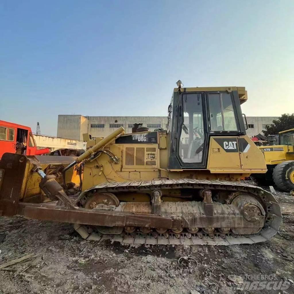 CAT D 6 G Kāpurķēžu buldozeri