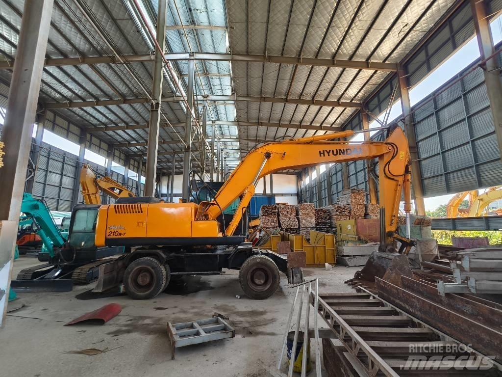 Hyundai R210w-7 Ekskavatori uz riteņiem