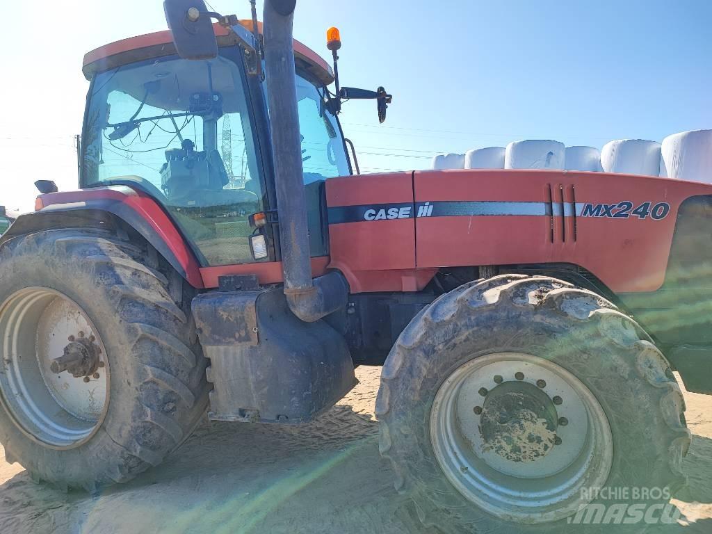 Case IH MX 240 Traktori