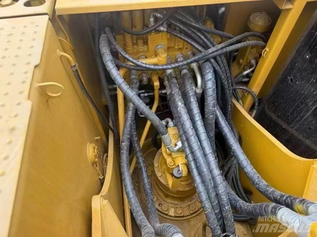 CAT 315 D L Kāpurķēžu ekskavatori