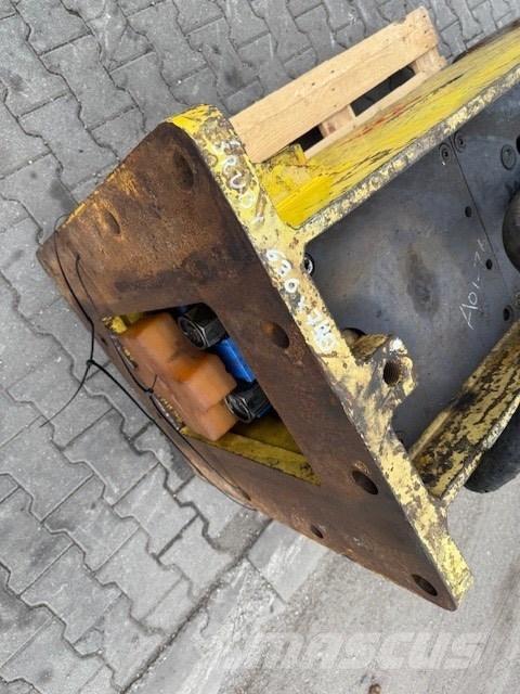 Soosan 121 Breaker Āmuri/Drupinātāji