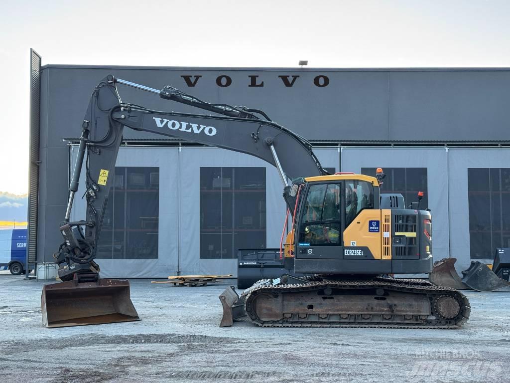Volvo ECR 235 EL Kāpurķēžu ekskavatori