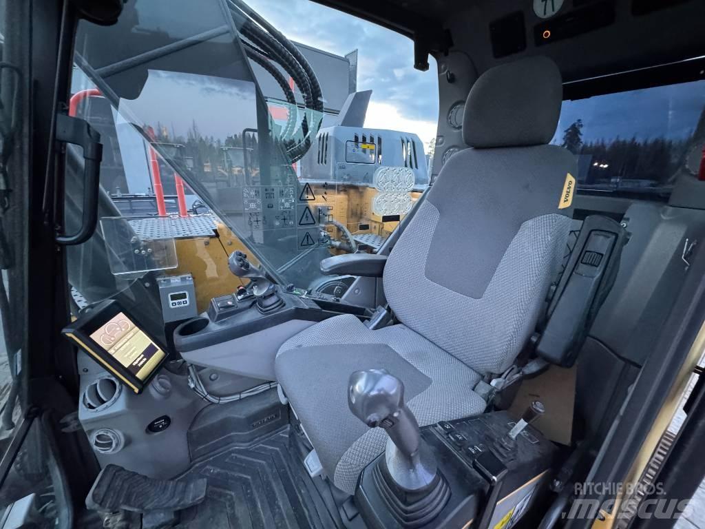 Volvo ECR 235 EL Kāpurķēžu ekskavatori