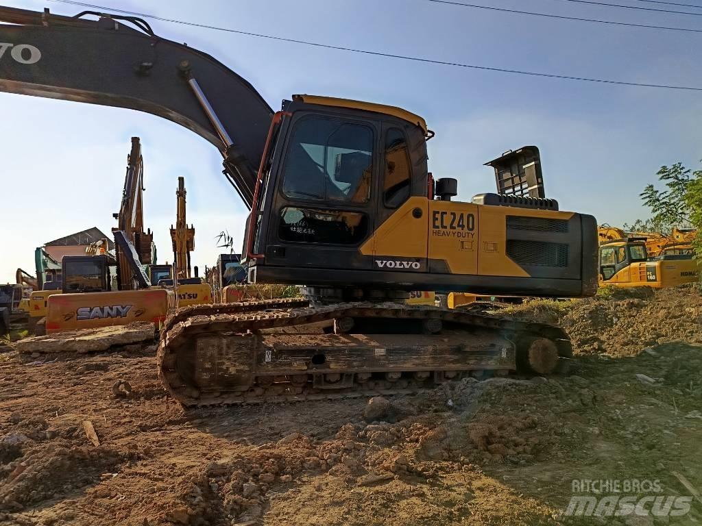 Volvo EC 240 Kāpurķēžu ekskavatori