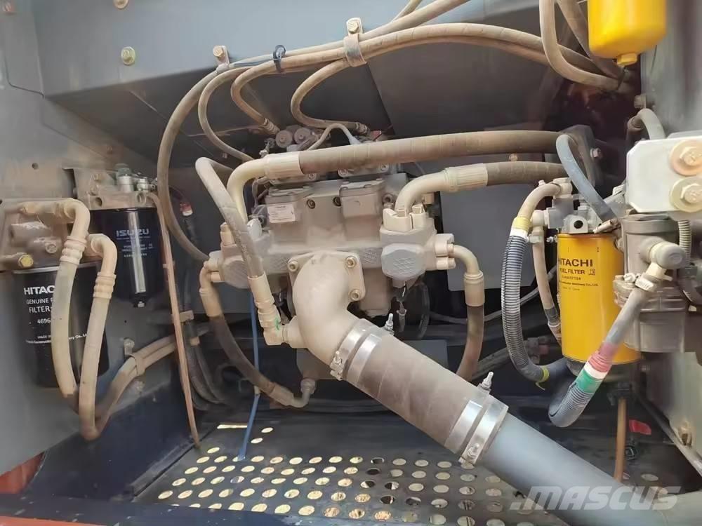 Hitachi ZX 200 Kāpurķēžu ekskavatori