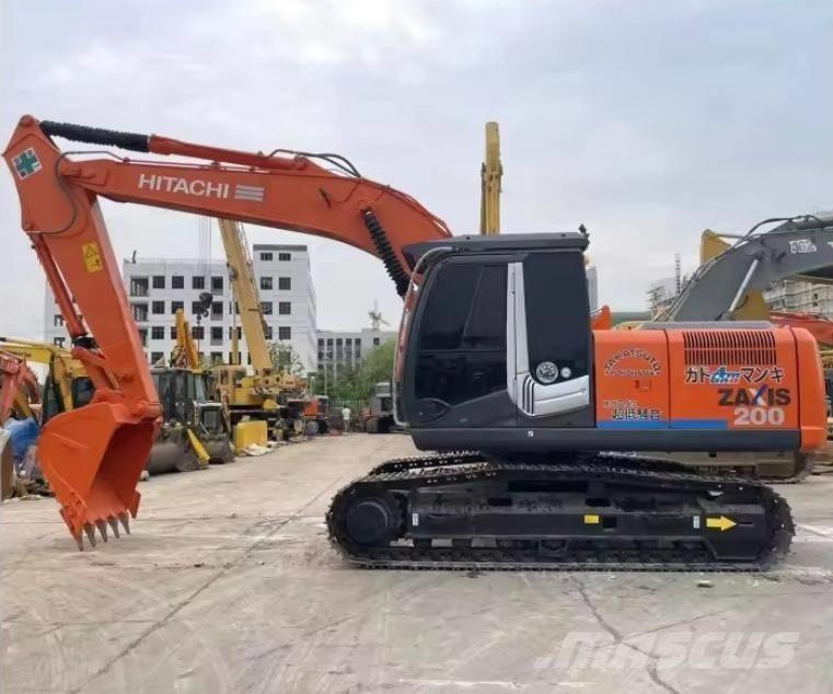 Hitachi ZX 200 Kāpurķēžu ekskavatori