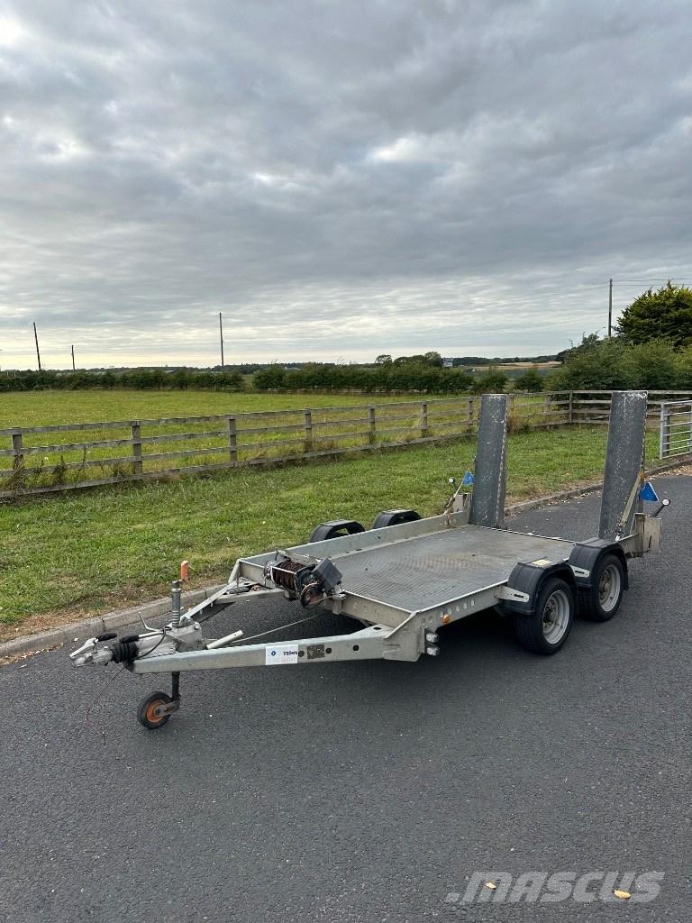  MOTIV TC3000 Mazgabarīta treileri