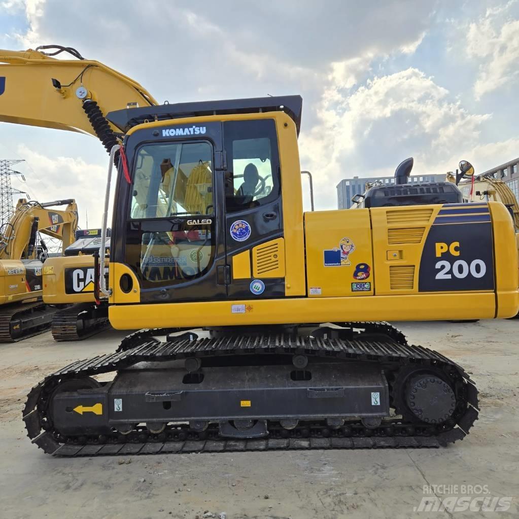 Komatsu PC 200-8 Kāpurķēžu ekskavatori
