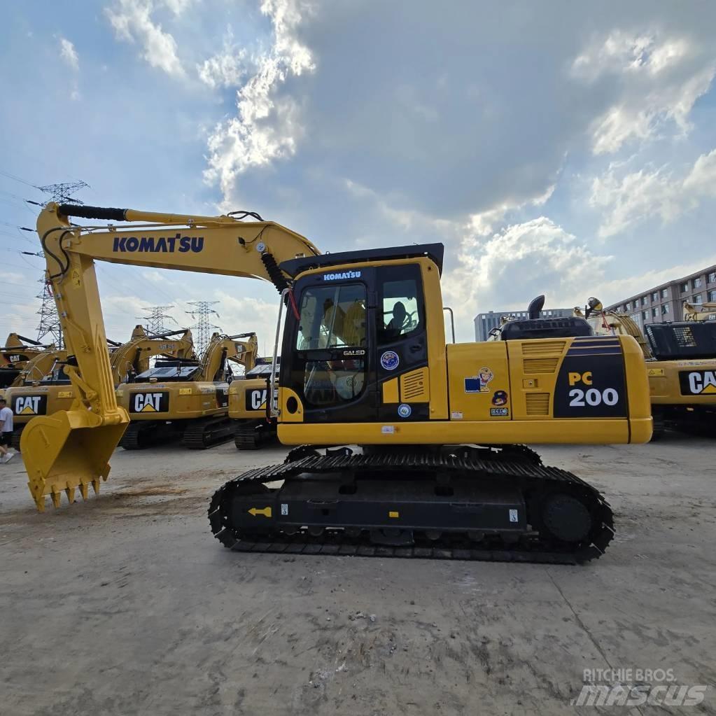 Komatsu PC 200-8 Kāpurķēžu ekskavatori