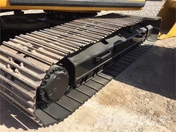 CAT 325 D Kāpurķēžu ekskavatori