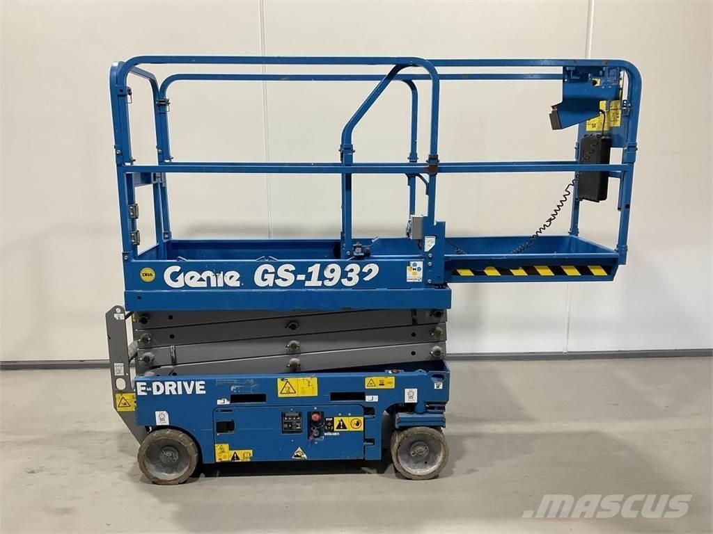 Genie GS-1932 Šķerveida pacēlāji