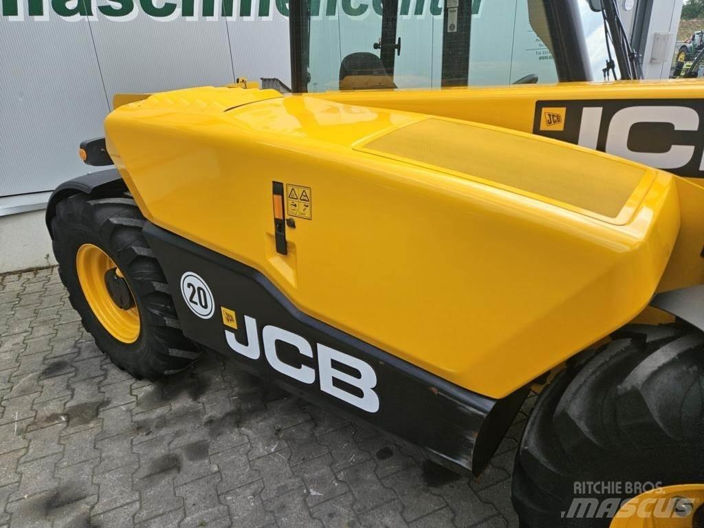 JCB 525-60 Teleskopiskie manipulatori