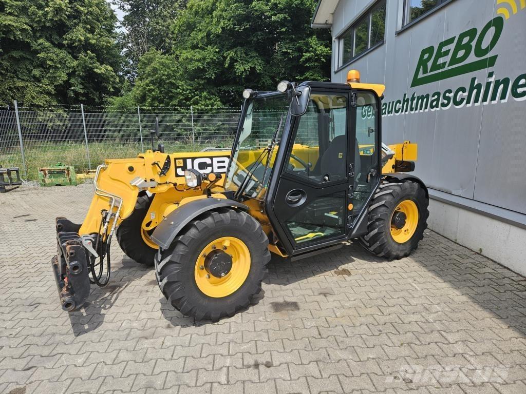 JCB 525-60 Teleskopiskie manipulatori
