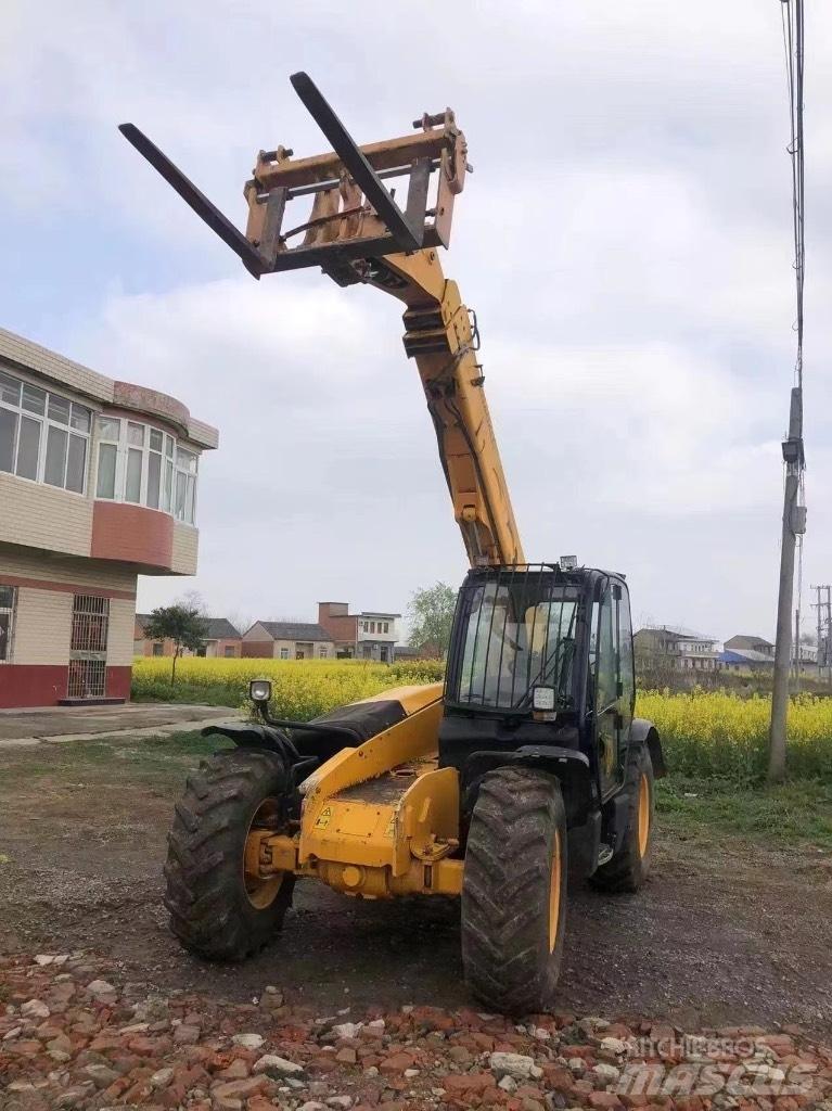 JCB 535-95 Teleskopiskie manipulatori