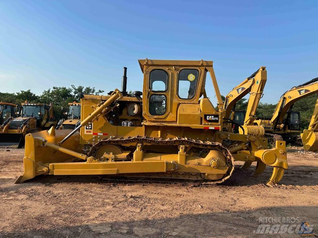 CAT D 7 G Kāpurķēžu buldozeri
