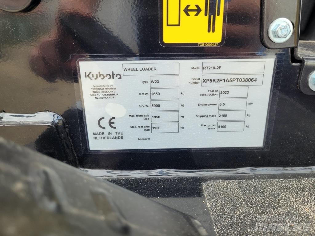 Kubota RT210-2E Iekrāvēji uz riteņiem