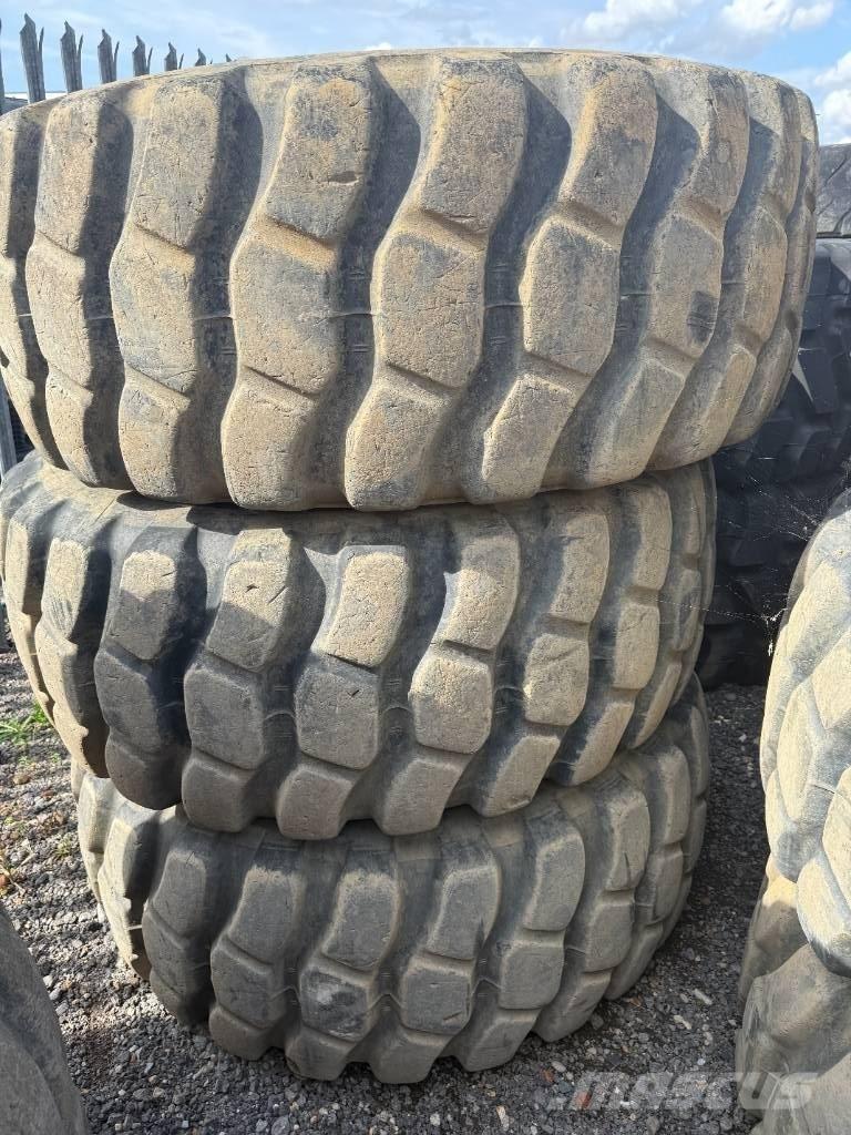 Bridgestone 23.5R25 Riepas, riteņi un diski
