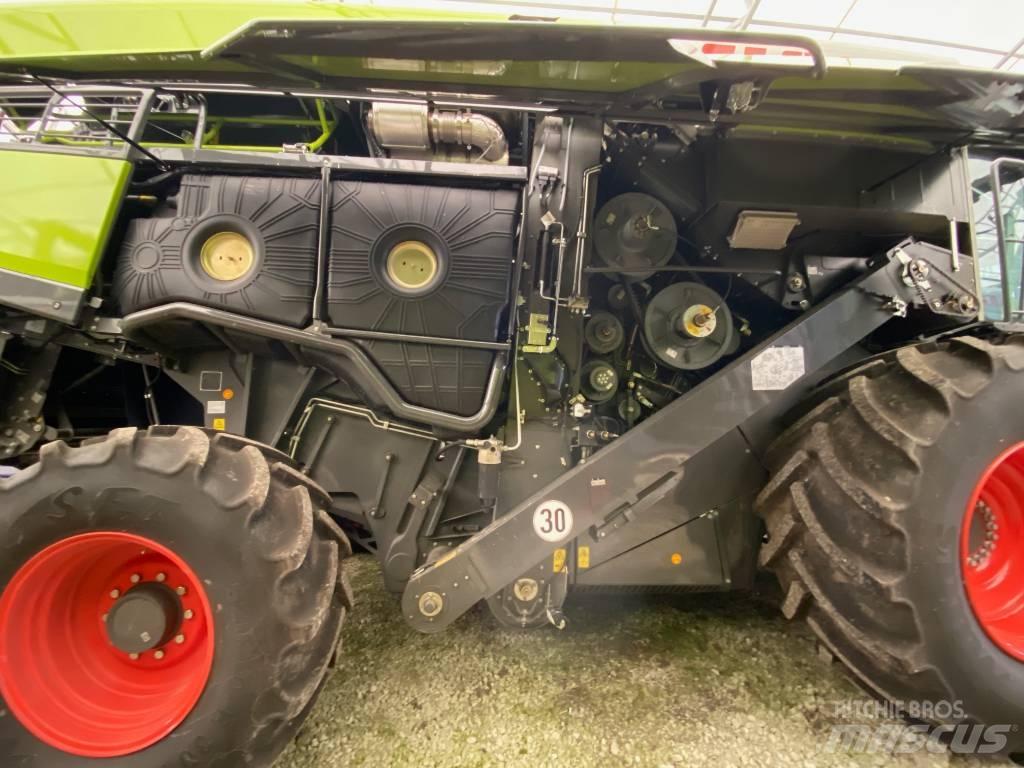 CLAAS Lexion 6900 Ražas novākšanas kombaini