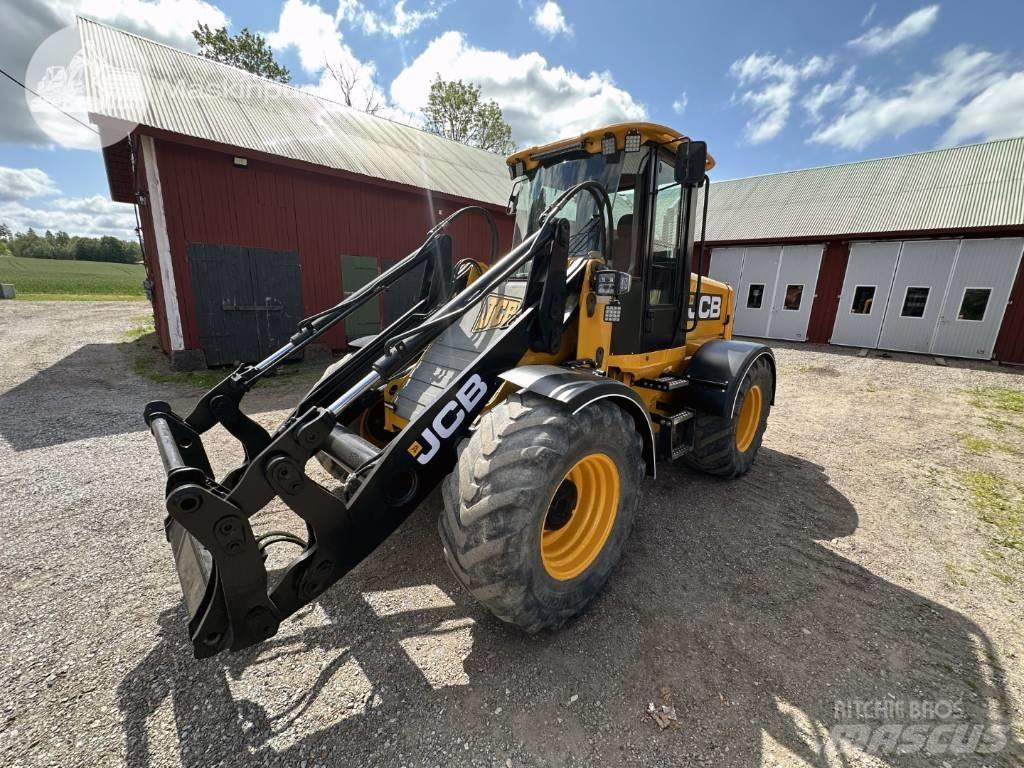 JCB 412 Iekrāvēji uz riteņiem