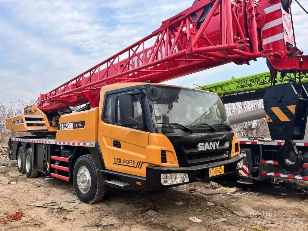 Sany STC250H Visurgājēji celtņi