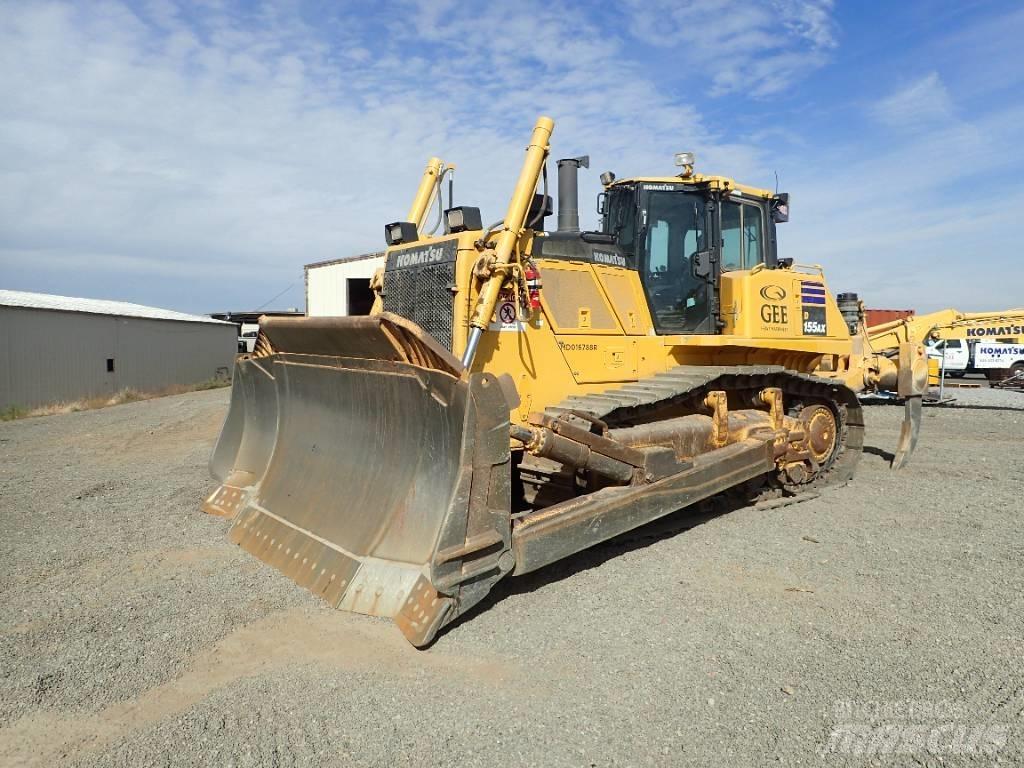 Komatsu D155AX-8 Kāpurķēžu buldozeri