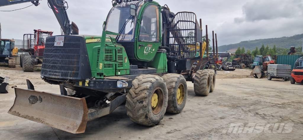 John Deere 1210 E Forvarderi