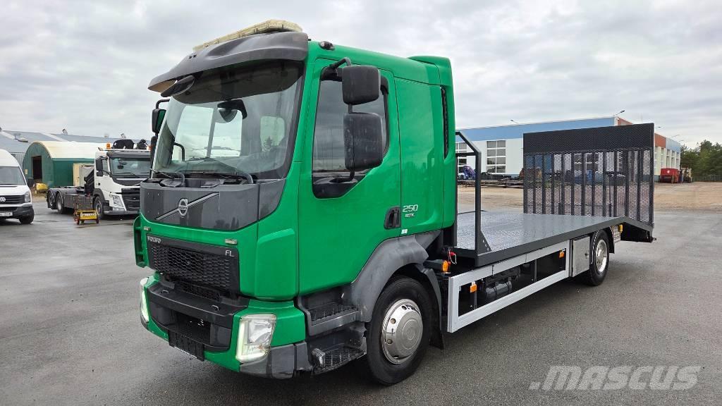Volvo FL250 4X2 Platformas/kravas mašīnas ar vinču