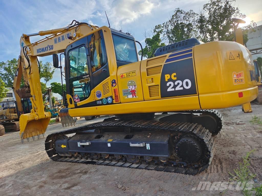 Komatsu PC 220 Kāpurķēžu ekskavatori