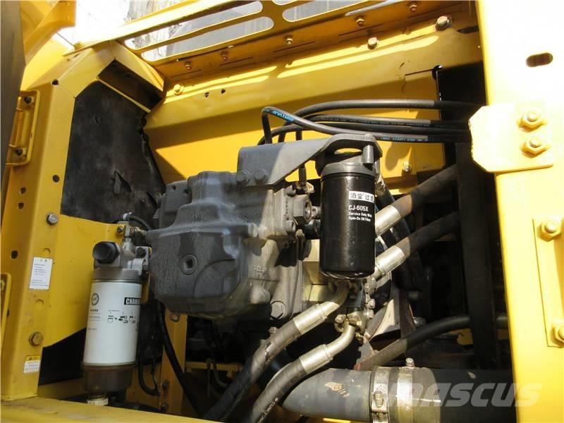 Komatsu PC 220 Kāpurķēžu ekskavatori