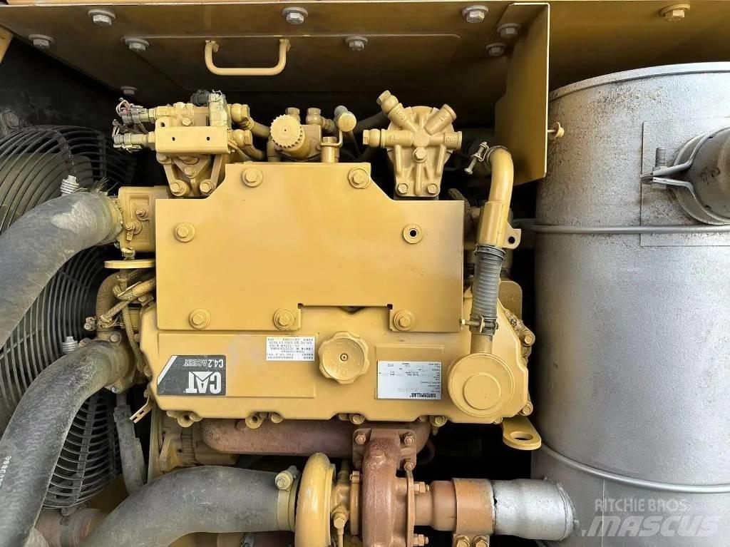 CAT 315D2 Kāpurķēžu ekskavatori