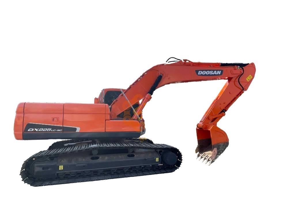 Doosan DX 225 LC Kāpurķēžu ekskavatori
