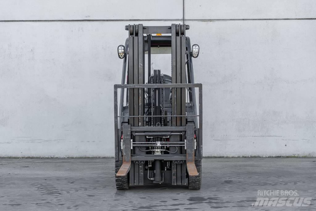 Manitou MI 25 D Tehnika ar dīzeļa dzinēju