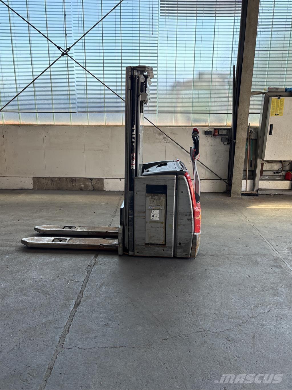 Still EXV 16 Pašgājēji krautnētāji