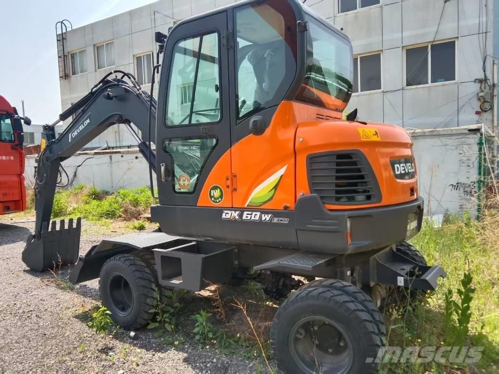 Develon DX60W ECO Ekskavatori uz riteņiem