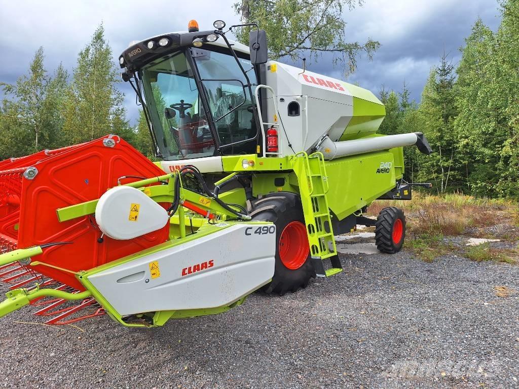 CLAAS Avero 240 Ražas novākšanas kombaini
